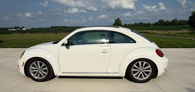 2014 Volkswagen A5 Beetle - Image 2 of 13