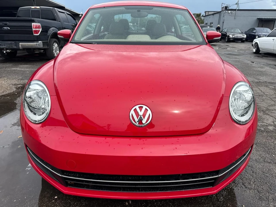 2014 Volkswagen A5 Beetle - Image 2 of 11