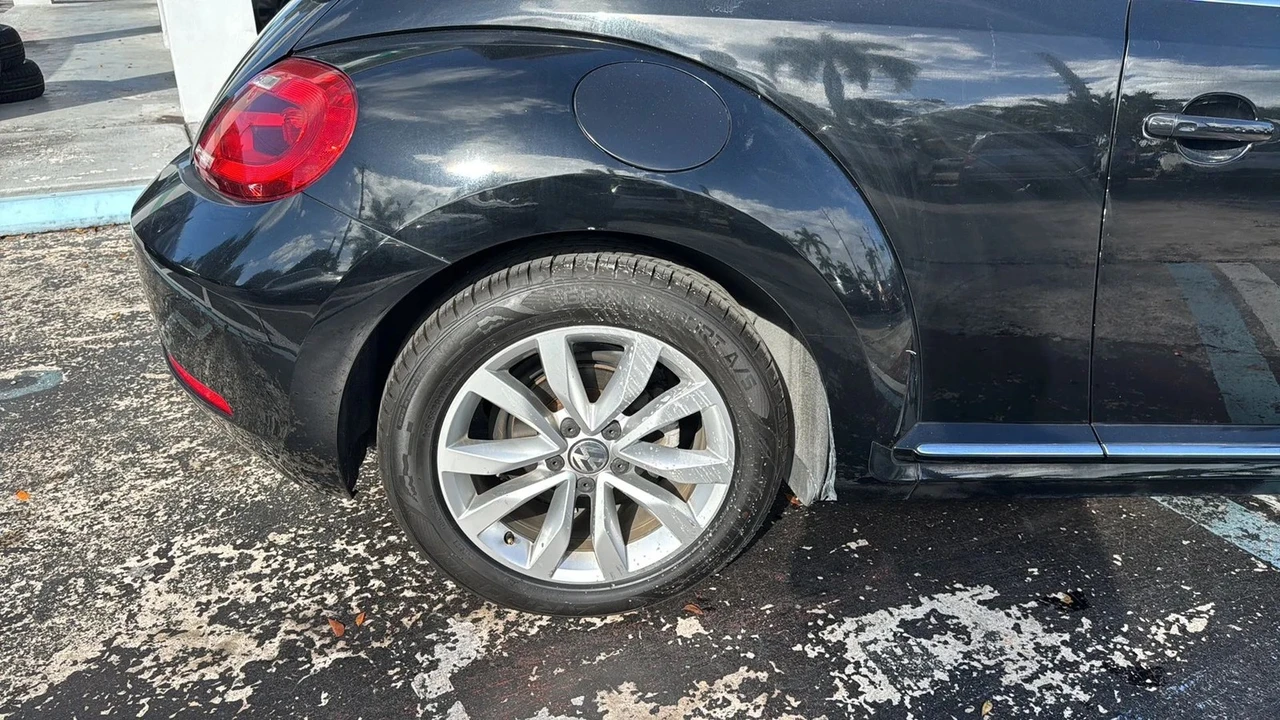 2014 Volkswagen A5 Beetle - Image 16 of 21