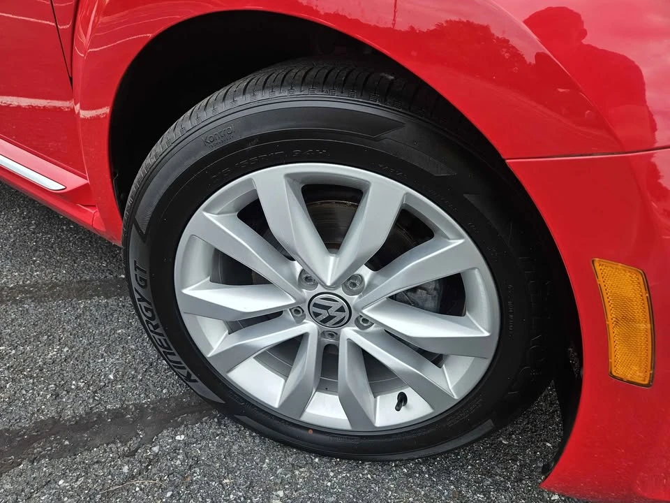 2014 Volkswagen A5 Beetle - Image 2 of 18