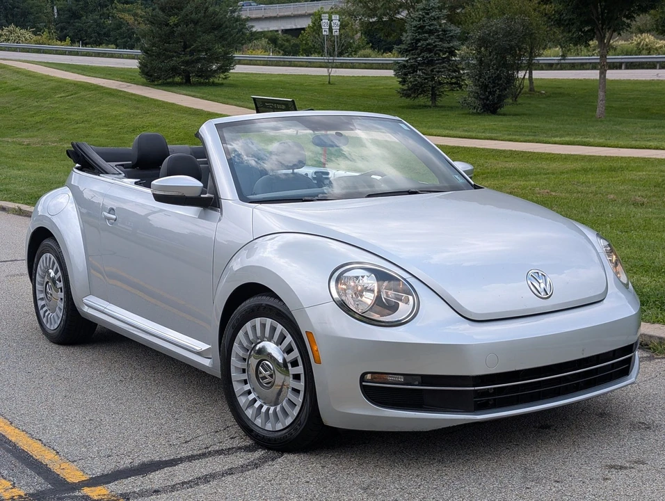 2014 Volkswagen A5 Beetle - Image 2 of 31