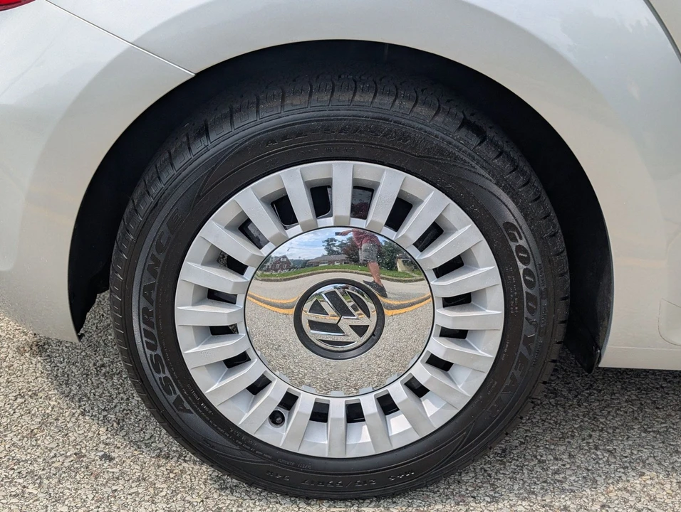 2014 Volkswagen A5 Beetle - Image 19 of 31