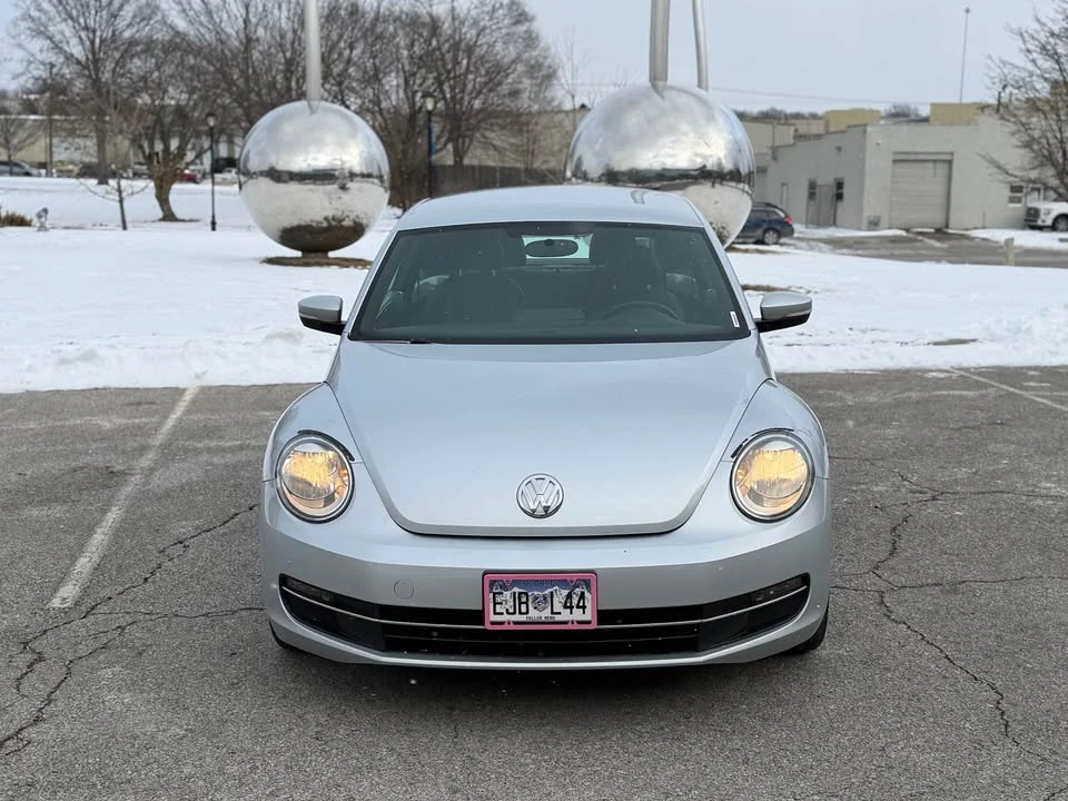 2014 Volkswagen A5 Beetle - Image 2 of 20