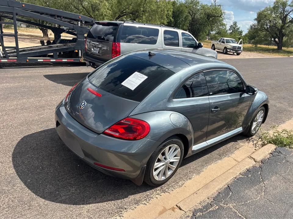 2014 Volkswagen A5 Beetle - Image 2 of 8