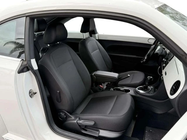 2014 Volkswagen A5 Beetle - Image 11 of 12