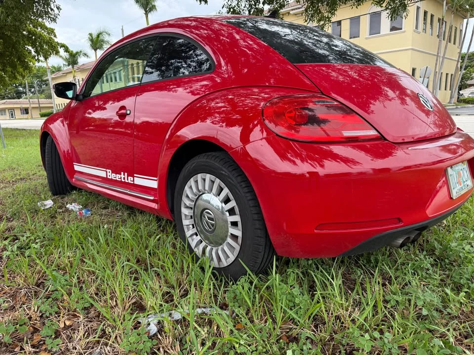 2014 Volkswagen A5 Beetle - Image 5 of 10