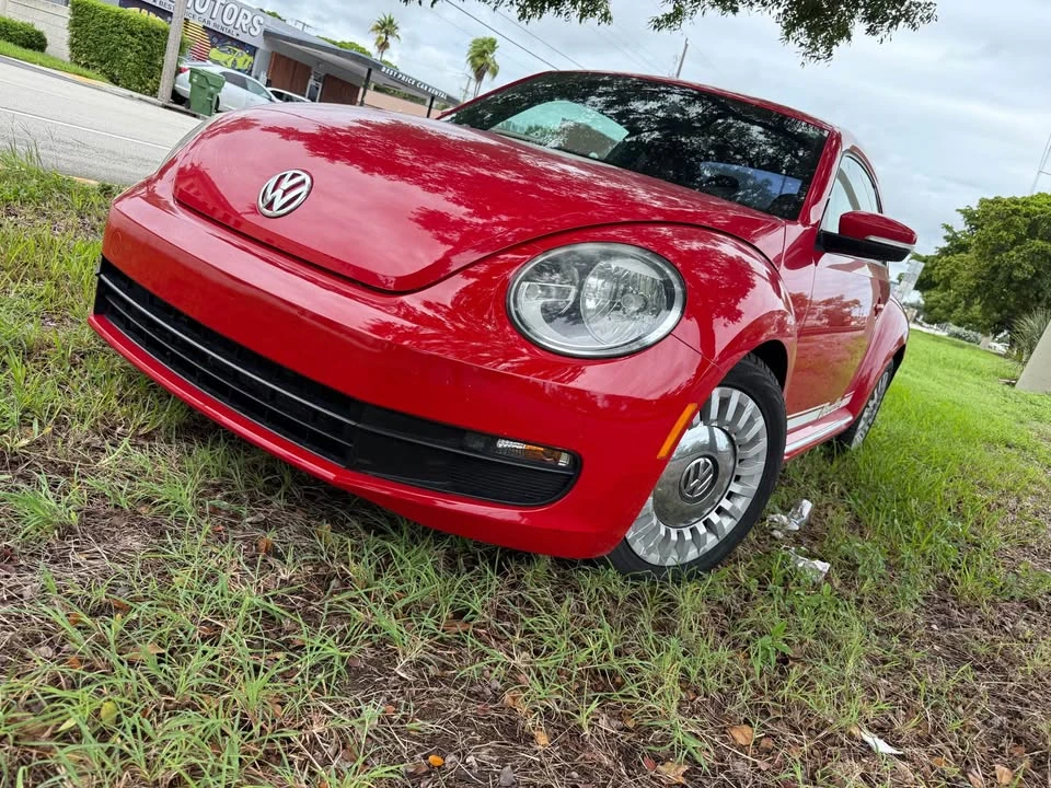 2014 Volkswagen A5 Beetle - Image 3 of 10