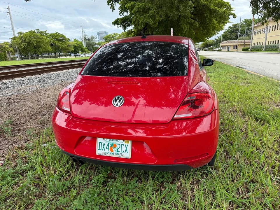 2014 Volkswagen A5 Beetle - Image 4 of 10