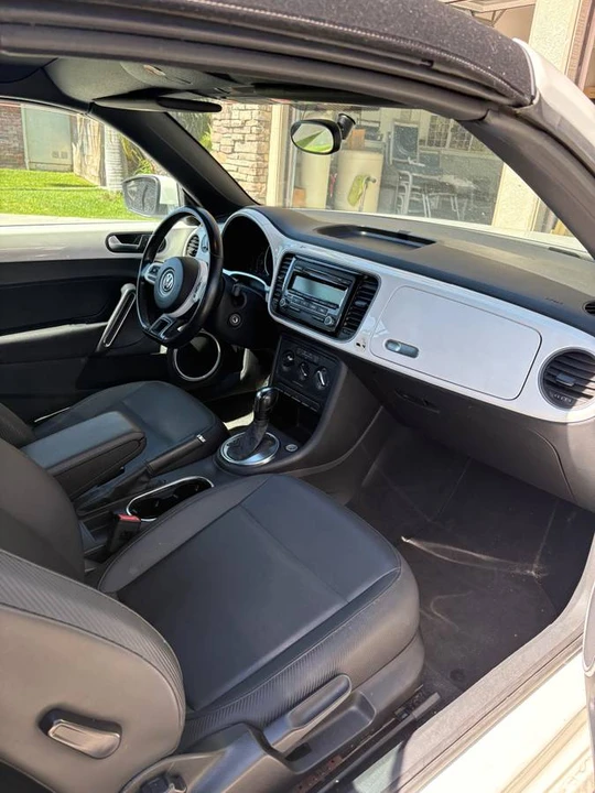 2014 Volkswagen A5 Beetle - Image 2 of 9
