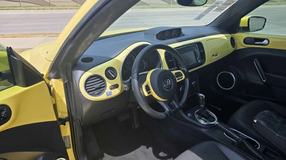 2014 Volkswagen A5 Beetle - Image 5 of 12
