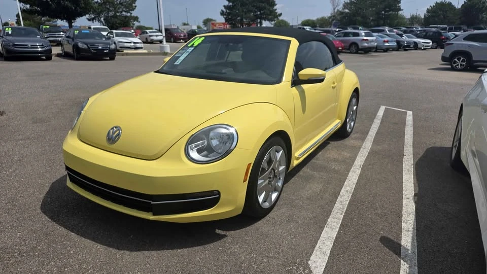 2014 Volkswagen A5 Beetle - Image 3 of 12