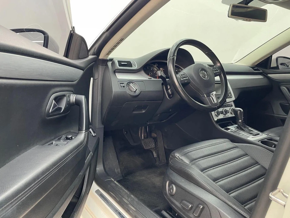 2014 Volkswagen CC - Image 10 of 21