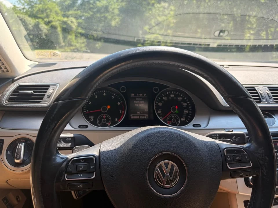 2014 Volkswagen CC - Image 8 of 10