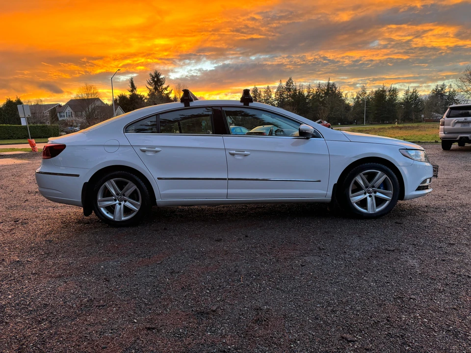2014 Volkswagen CC - Image 25 of 31