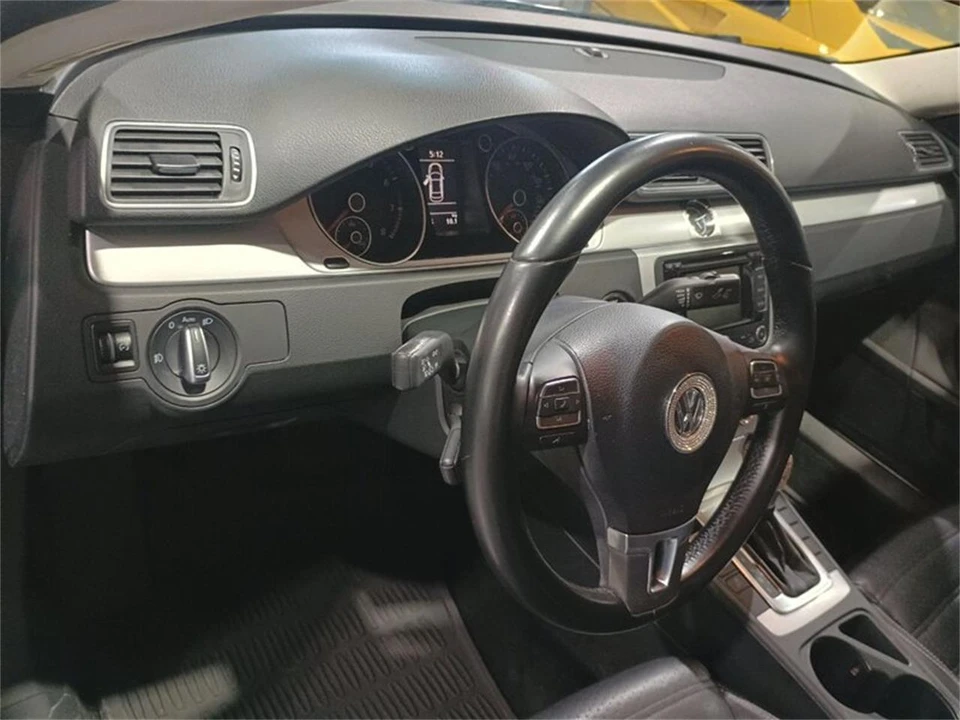 2014 Volkswagen CC - Image 18 of 31