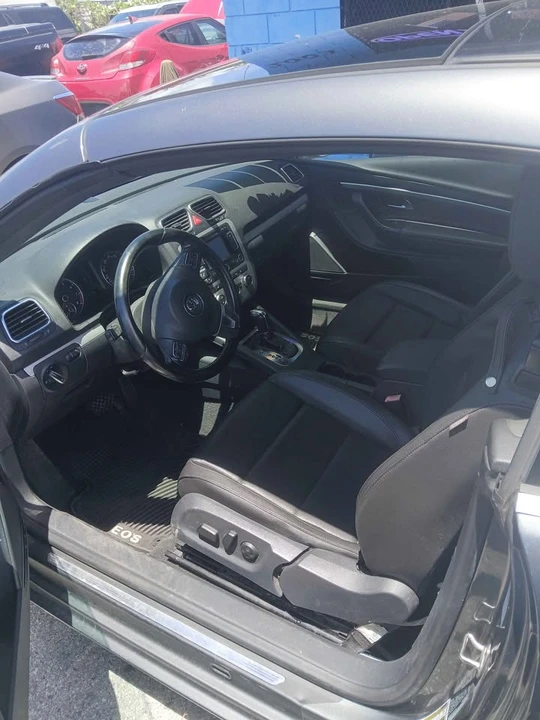 2014 Volkswagen Eos - Image 4 of 9