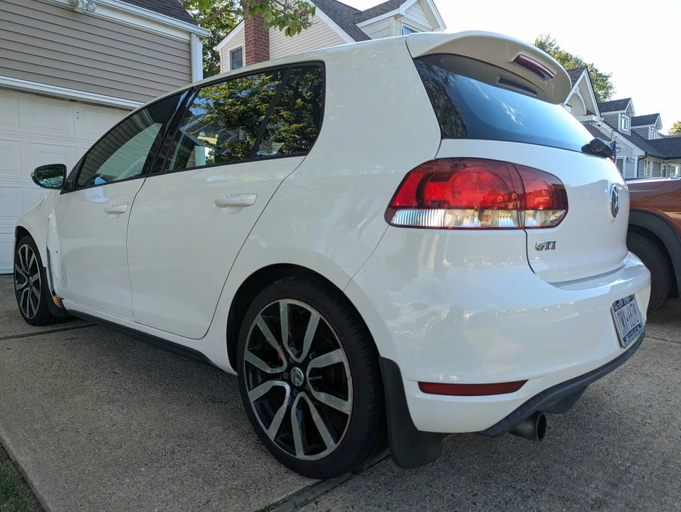 2014 Volkswagen GTI Mk6 - Image 11 of 24