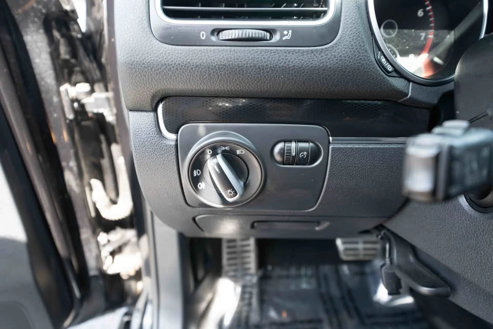 2014 Volkswagen GTI Mk6 - Image 11 of 20