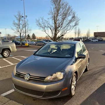 2014 Volkswagen Golf 2.5L Hatchback 4D
