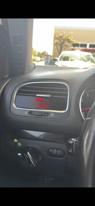 2014 Volkswagen GTI Mk7 - Image 4 of 5