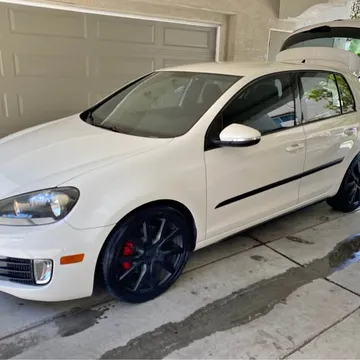 2014 Volkswagen Golf GTI Wolfsburg