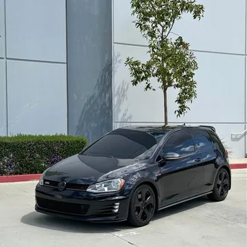 2014 Volkswagen Golf GTI Wolfsburg