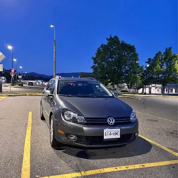2014 Volkswagen Golf SportWagen Highline