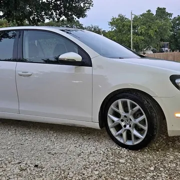 2014 Volkswagen Golf TDI Hatchback 4D