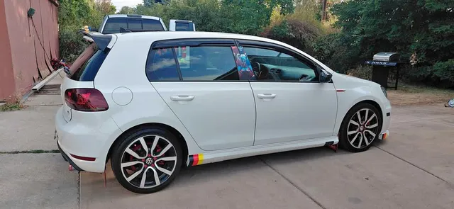 2014 Volkswagen GTI 2.0T Hatchback Sedan 4D