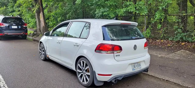 2014 Volkswagen GTI Wolfsburg Edition