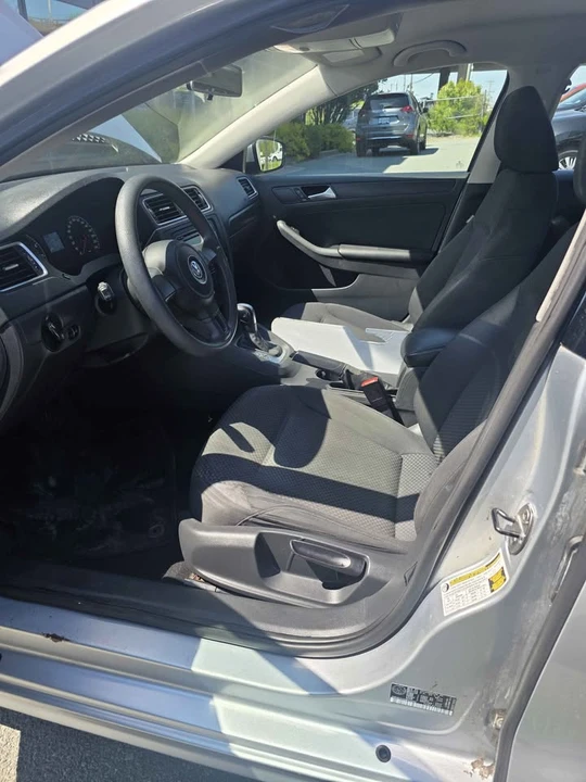 2014 Volkswagen Jetta - Image 5 of 9