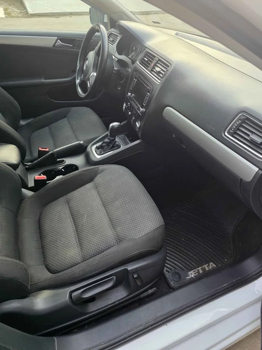 2014 Volkswagen Jetta - Image 13 of 15