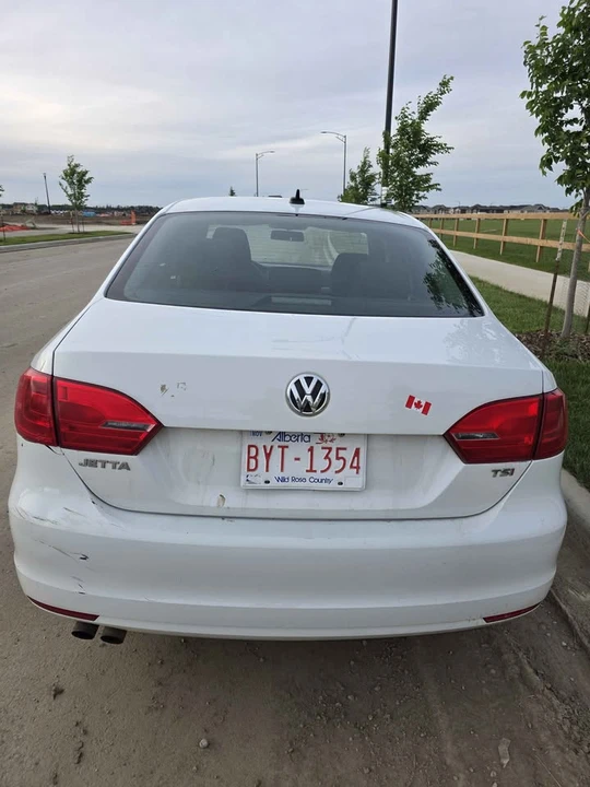 2014 Volkswagen Jetta - Image 10 of 15