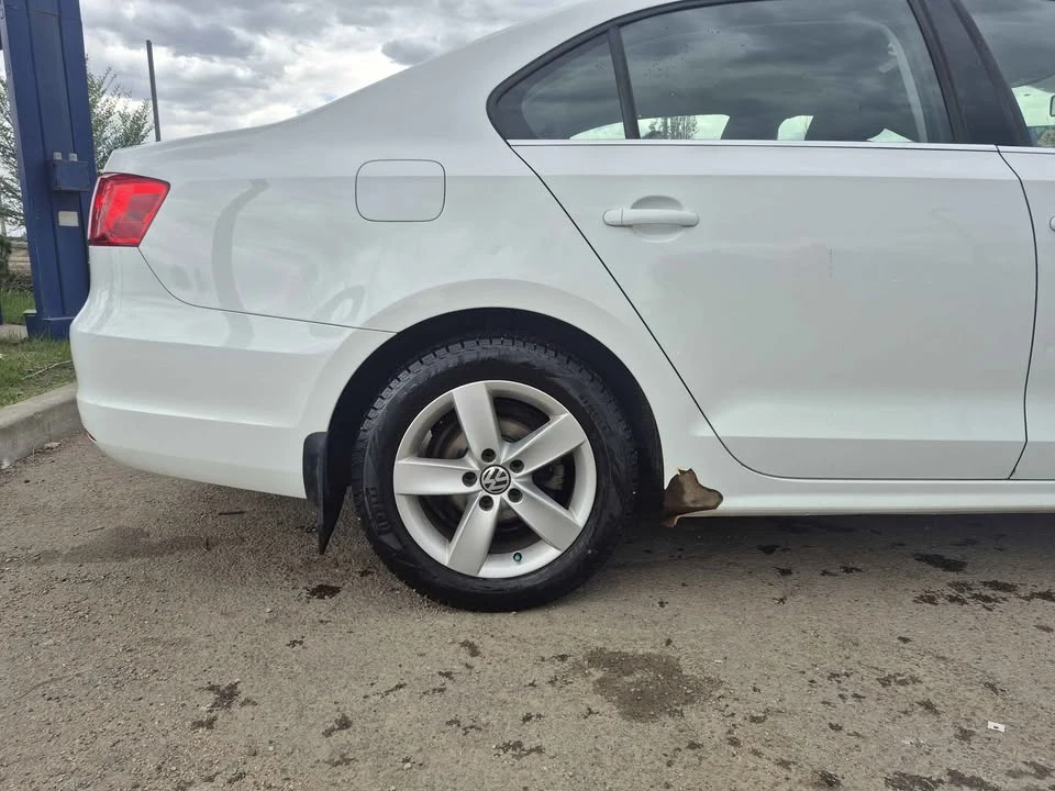 2014 Volkswagen Jetta - Image 11 of 13