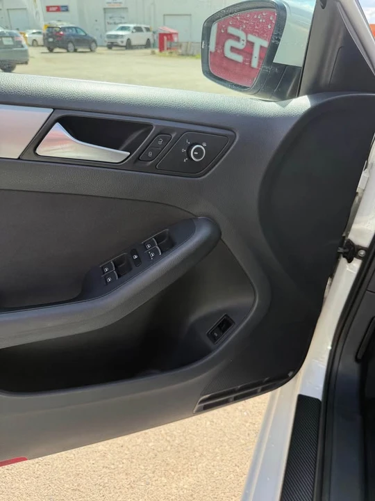 2014 Volkswagen Jetta - Image 8 of 9