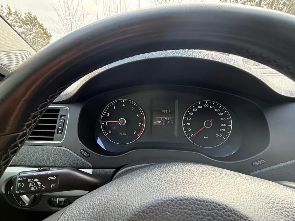2014 Volkswagen A6 Jetta - Image 4 of 6