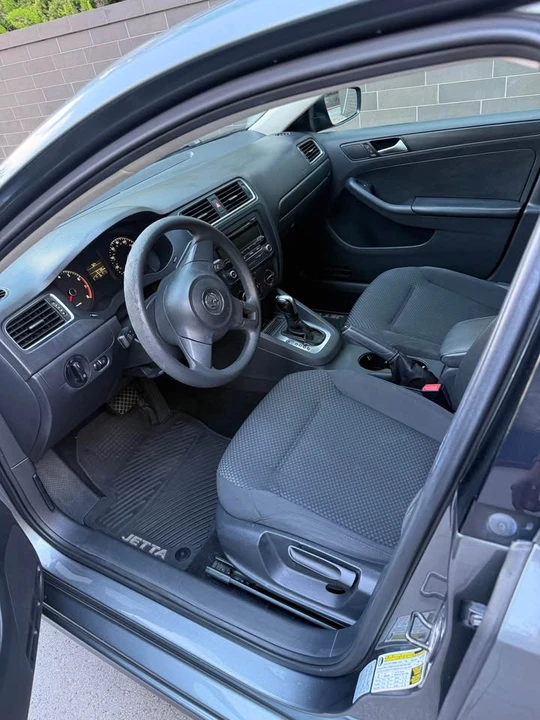 2014 Volkswagen A6 Jetta - Image 5 of 10