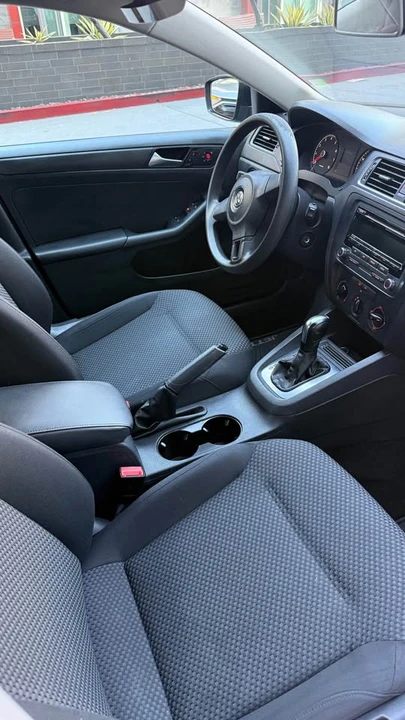 2014 Volkswagen A6 Jetta - Image 3 of 10