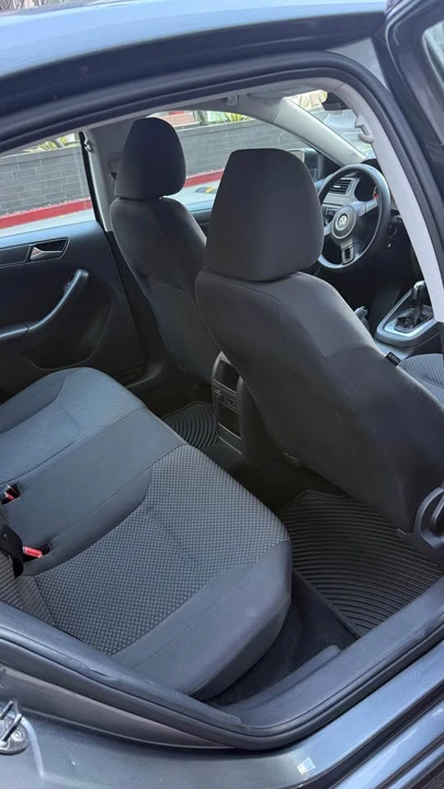2014 Volkswagen A6 Jetta - Image 4 of 10