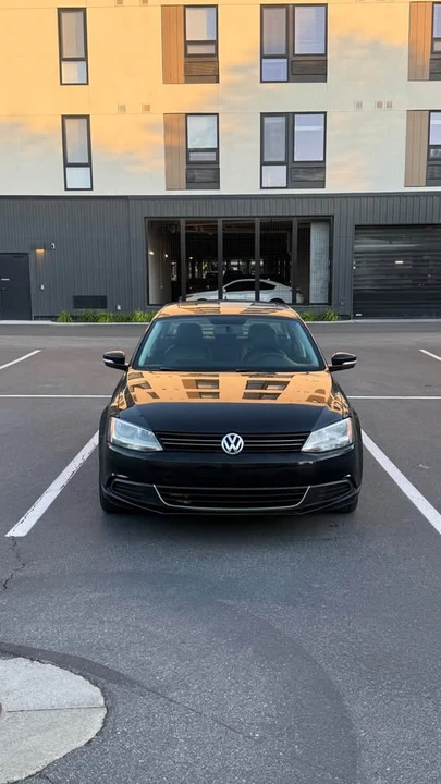 2014 Volkswagen A6 Jetta - Image 3 of 19