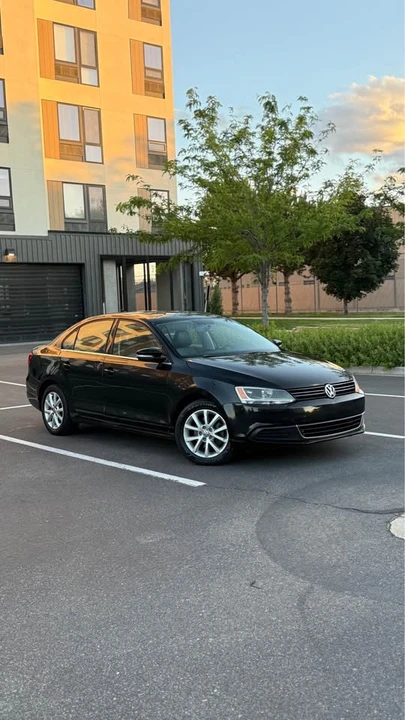 2014 Volkswagen A6 Jetta - Image 2 of 19