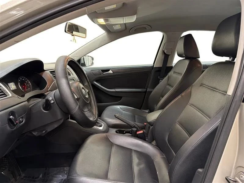 2014 Volkswagen A6 Jetta - Image 9 of 12