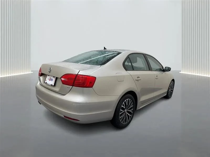 2014 Volkswagen A6 Jetta - Image 5 of 12