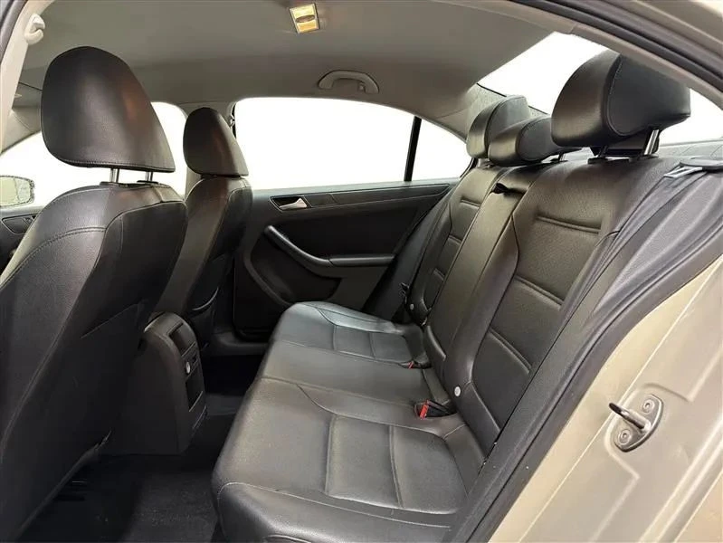 2014 Volkswagen A6 Jetta - Image 10 of 12
