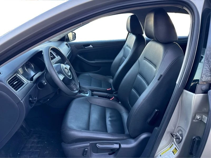 2014 Volkswagen A6 Jetta - Image 9 of 12