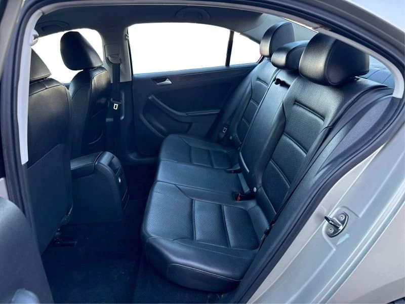 2014 Volkswagen A6 Jetta - Image 10 of 12