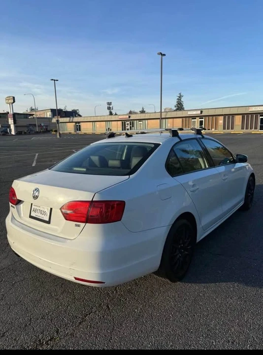 2014 Volkswagen A6 Jetta - Image 2 of 8