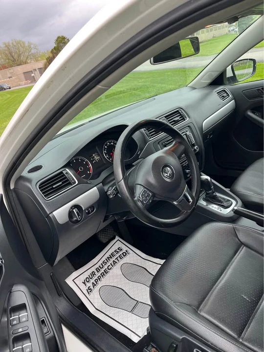 2014 Volkswagen A6 Jetta - Image 9 of 14
