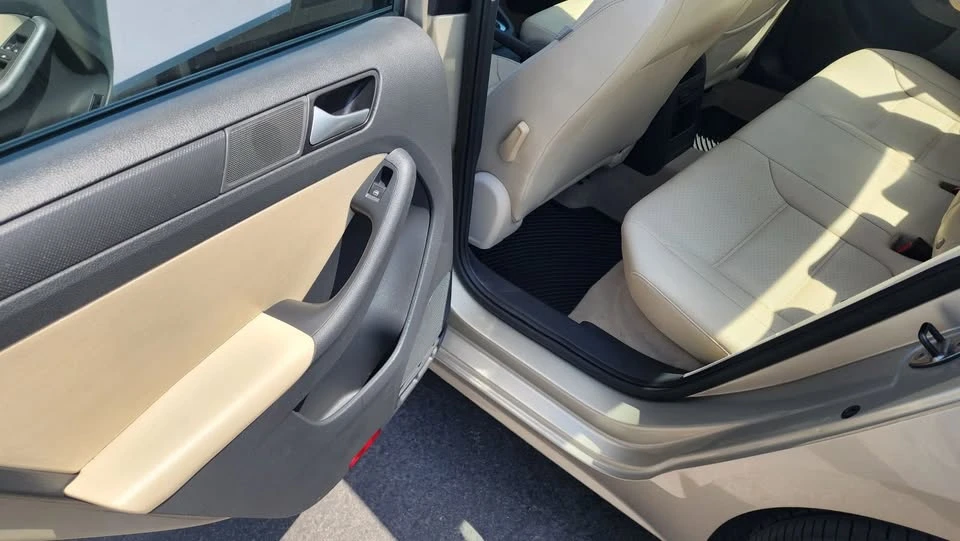 2014 Volkswagen A6 Jetta - Image 12 of 20