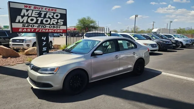 2014 Volkswagen Jetta 1.8T SE Sedan 4D